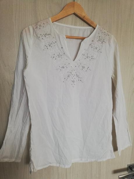 Vyšívaná tunika, 38