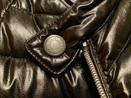 Znackova guess bunda, guess,s