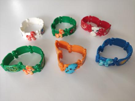 Naramky pony z kinder, 