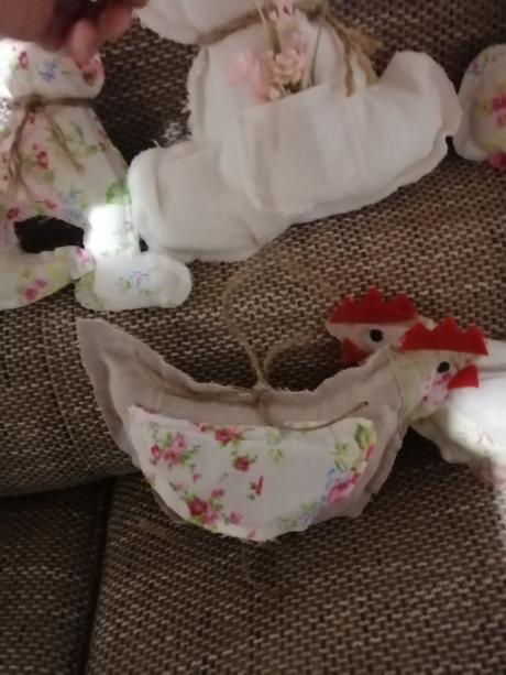 Dekorácia sliepocky k veľkej noci, 