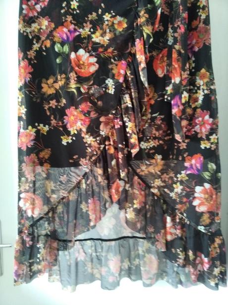 Kvietkovaná sukňa, s