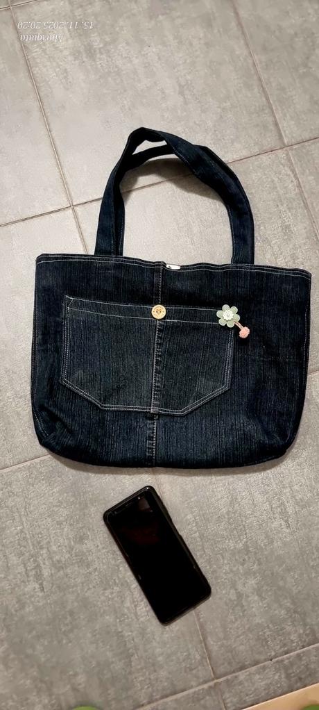 Pekna kabelka taska,