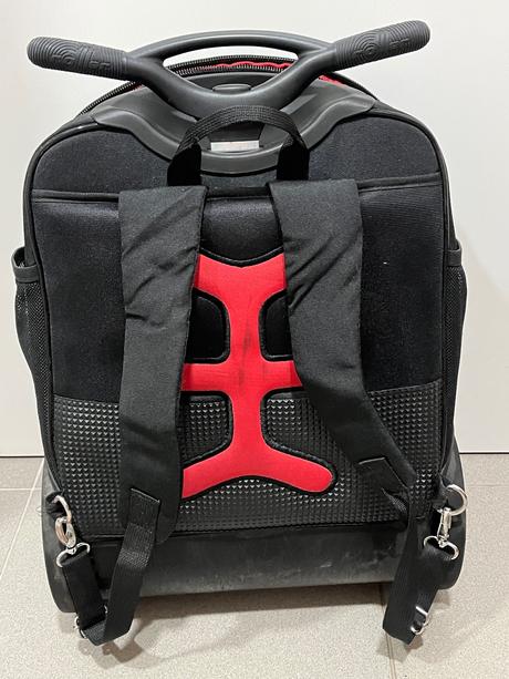 Skolska taska na kolieskach, 