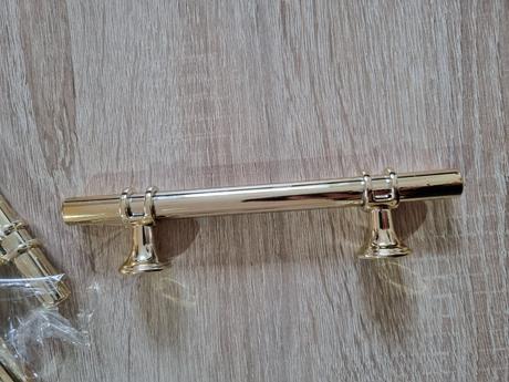 Rúčky na nábytok 8 kusov,