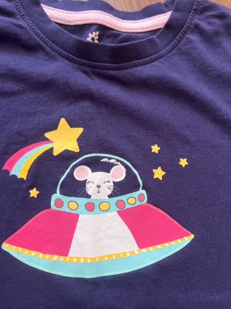 V tme svietiaci obrazok na tričku 110/116 lupilu, lupilu,110