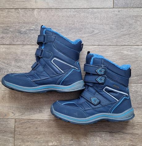 Modré snehule, baťa,38