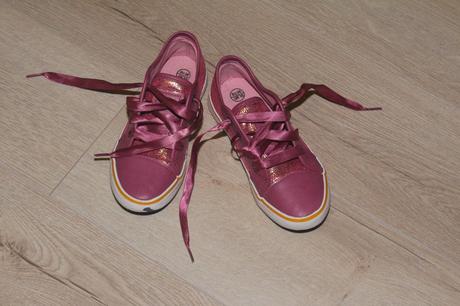 Dievčenské tenisky, 28