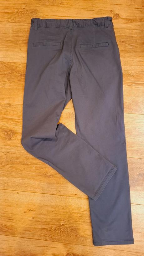 Veľmi zachovalé nohavice, f&f,176