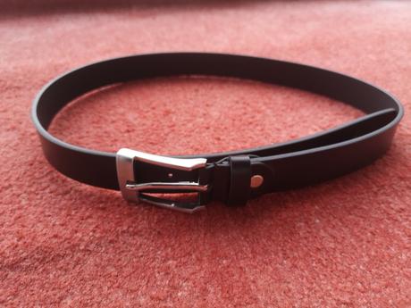 Tresanti pánsky kožený opasok veľkosť 85cm(32-34), 