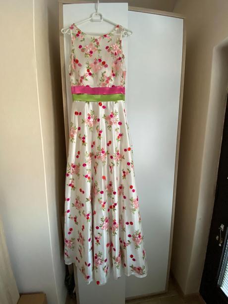 Spoločenské šaty, 36