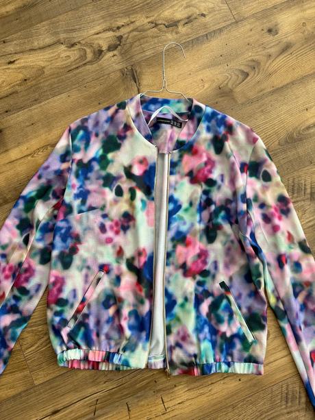 Bombera, atmosphere,s