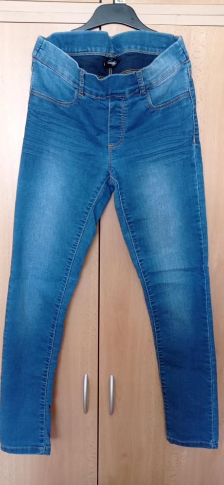 Džegíny, takko,158