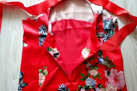 Zaujímavé červené minišaty, v.m/l, l