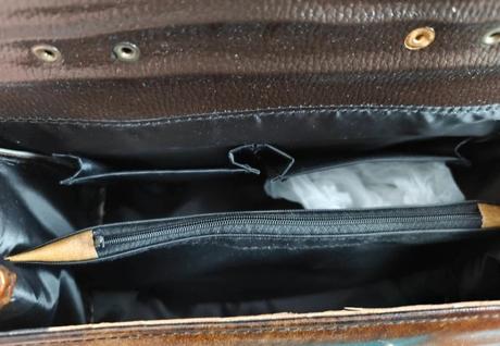 Malá dámska kožená kabelka, 