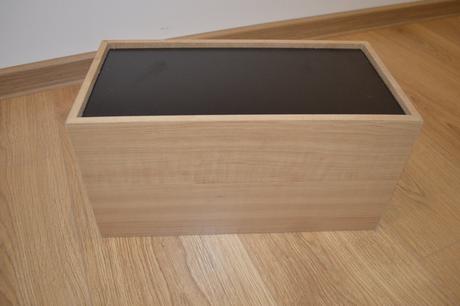 Drevená debňa s hračkami,