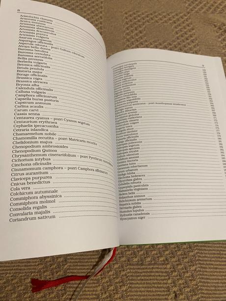 Fytoterapia z pera lekára karol mika  stála 35 eur, 