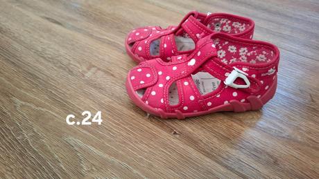 Papucky, ren but,24
