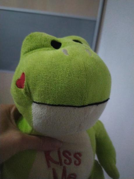 Plysak zaba  velka 41 cm kiss me, 