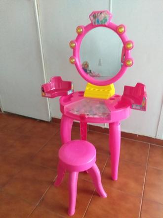 Detsky toaletný stolík, 