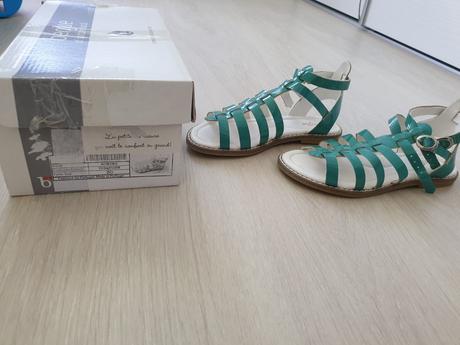 Sandálky, 30