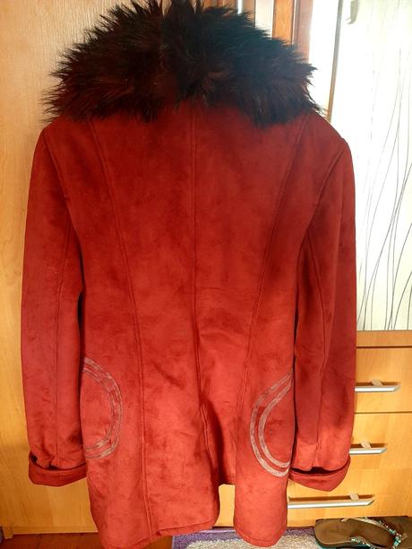 Predám krásny kabát, 44
