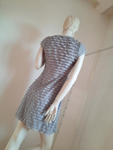 Šaty s mini  volánikmi, clockhouse,s