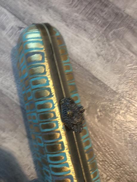 Hous of harlow clutch, house