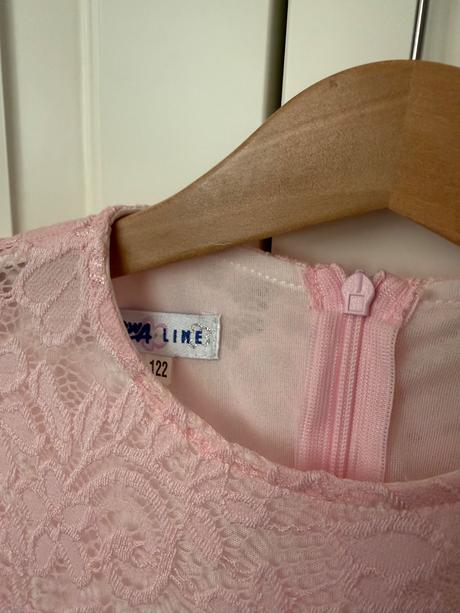 Slavnostne saty bymini, 122