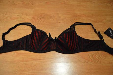 Dámska luxusná podprsenka výborný strih, 70c - 90d