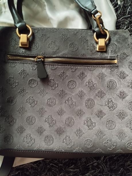 Kabelka guess, guess