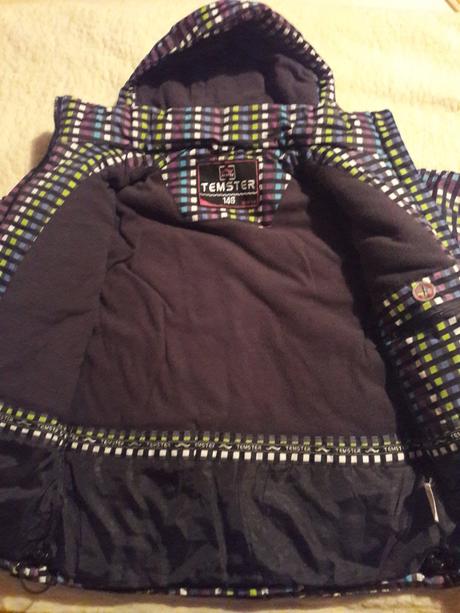 Dievčenská vetrovka, 152