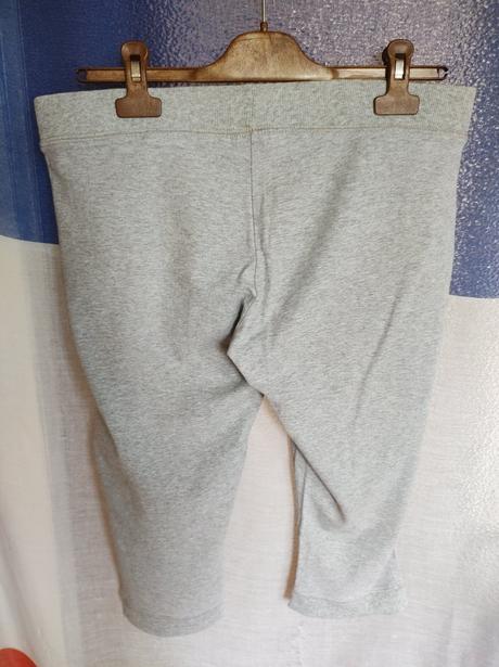 Capri tepláky, clockhouse,l