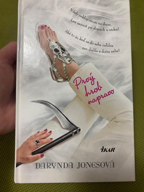 Detektívka triler prvý hrob napravo darynda jones,