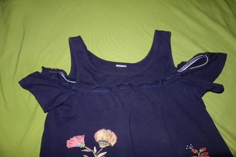 Tielko s kvetinkami, 146