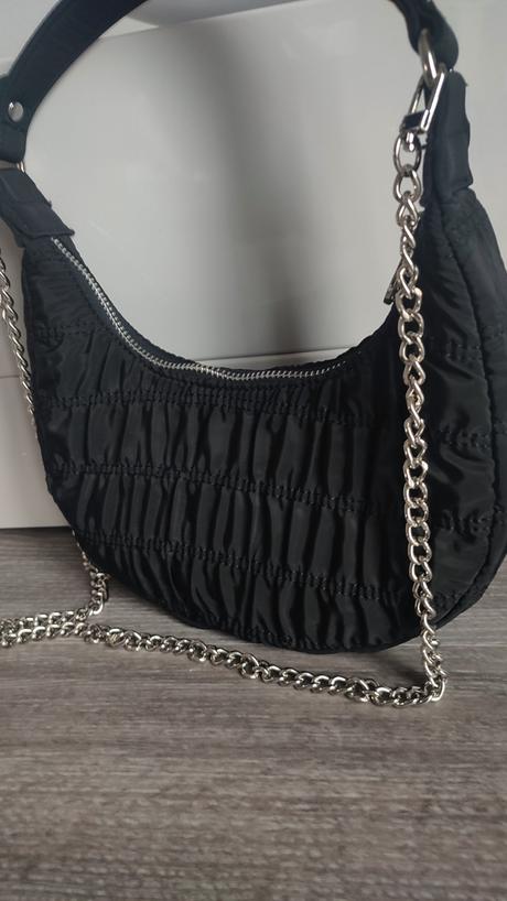 Kabelka, stradivarius