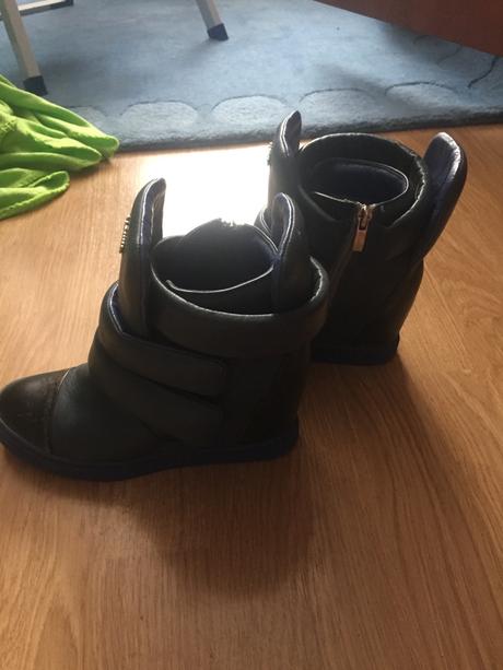 Sneakersy carinii, 37