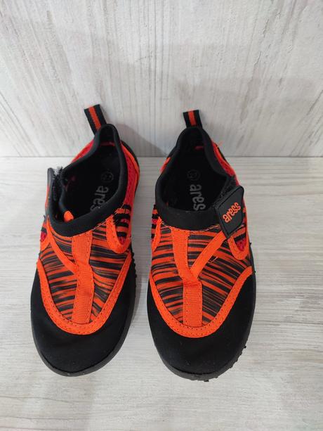 Topánočky do vody, 27