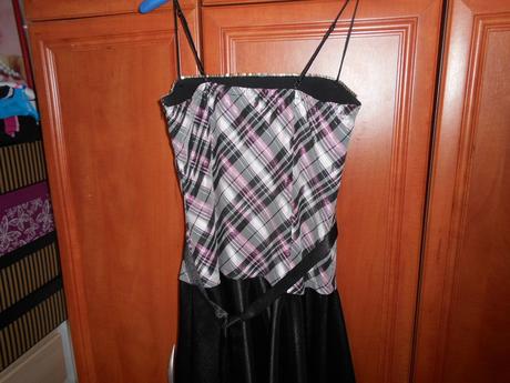 Spoločenské šaty, 40