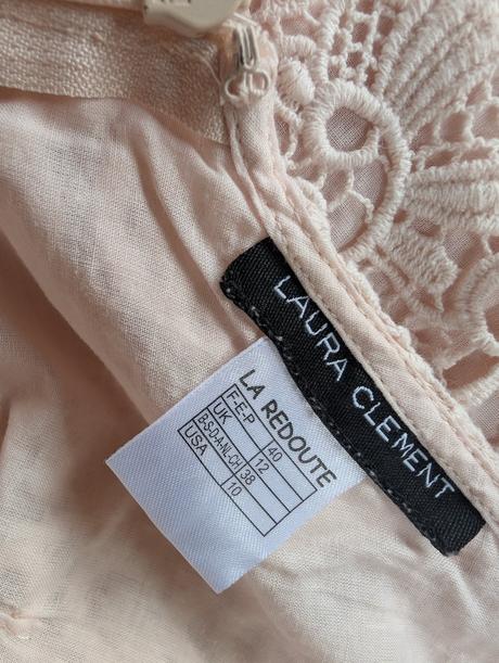 Čipkované šaty, 40