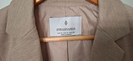 Krásne podšité sako, stradivarius,s