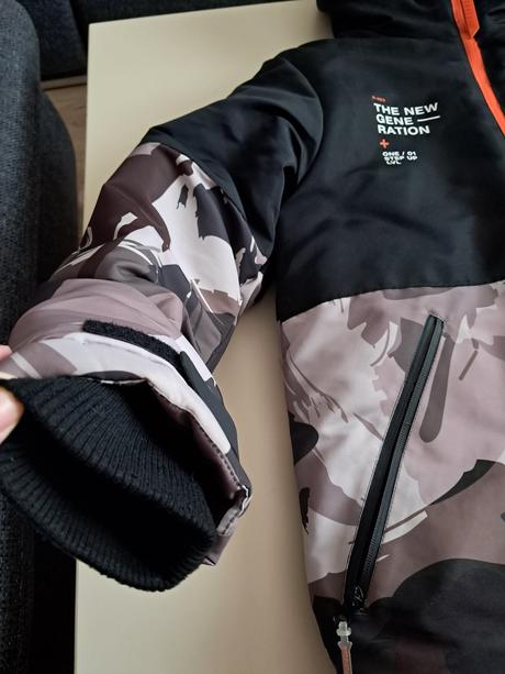 Lyziarska bunda v.152, reserved,152