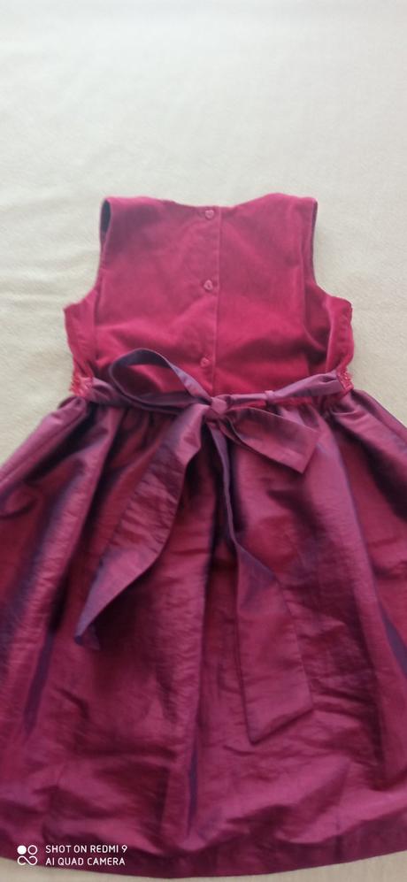 Slávnostné šatičky, 128