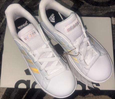 Tenisky adidas v.33 s visačkou, adidas,33