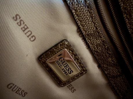 Elegantná kabelka guess z kolekcie lorelei, guess