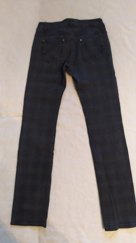 Tmavosede karovane rifle, s