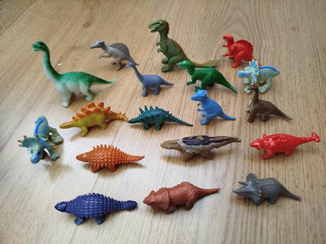 Dinosaury 18 ks.,