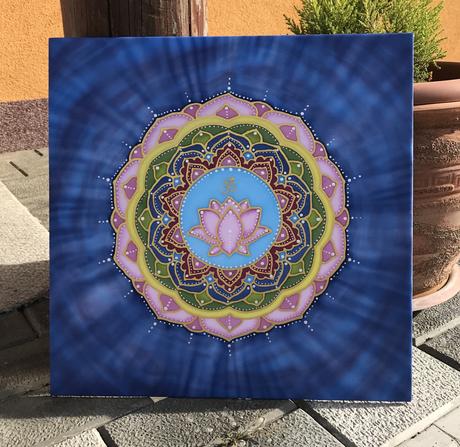 Ručne malovaná mandala na hodváb 41x41 cm, 