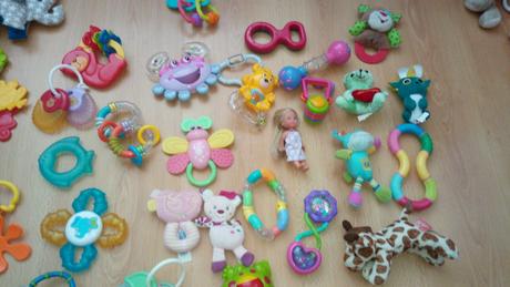 Hrkálky a prvé hračky pre bábätka,