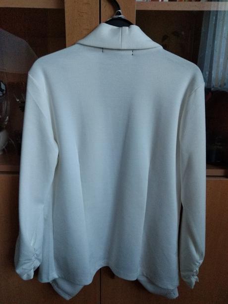 Biele sako (inz.č.07), gate,38