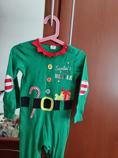 Vianočný overal, 98